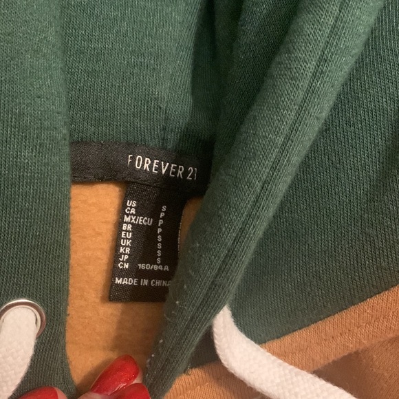 FOREVER 21 color block cropped hoodie - Picture 3 of 3